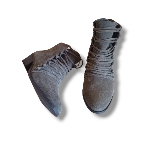 Like New 🌷 Yellow Box Women's Jaffa Charcoal Suede Strappy Ankle Boots - Picture 10 of 16